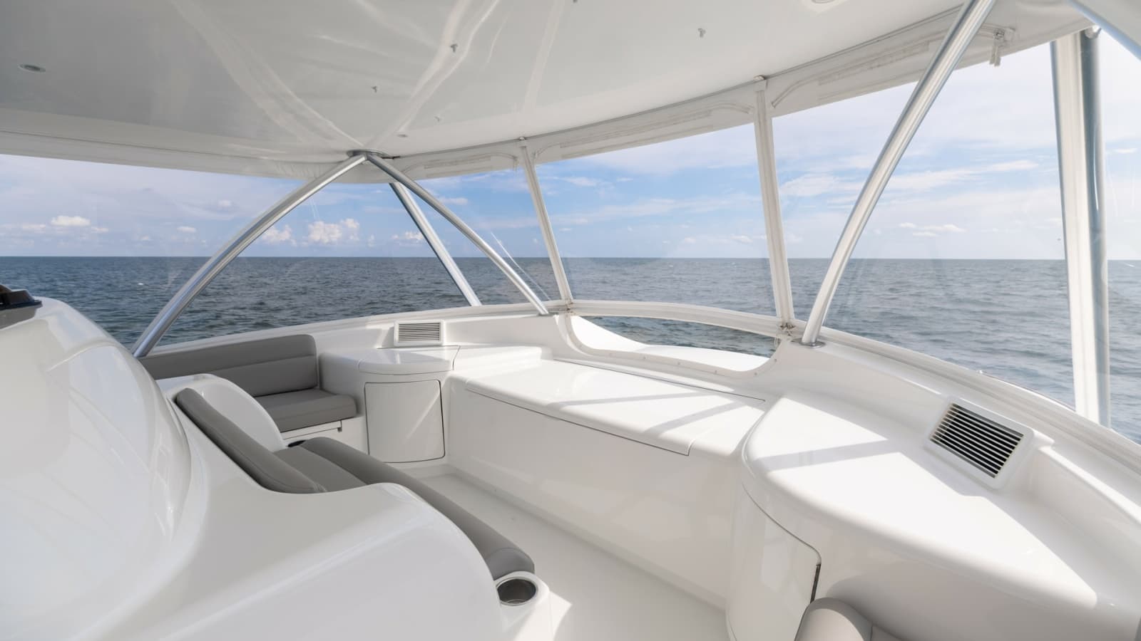 2018 Viking 72 Convertible - Photo 47