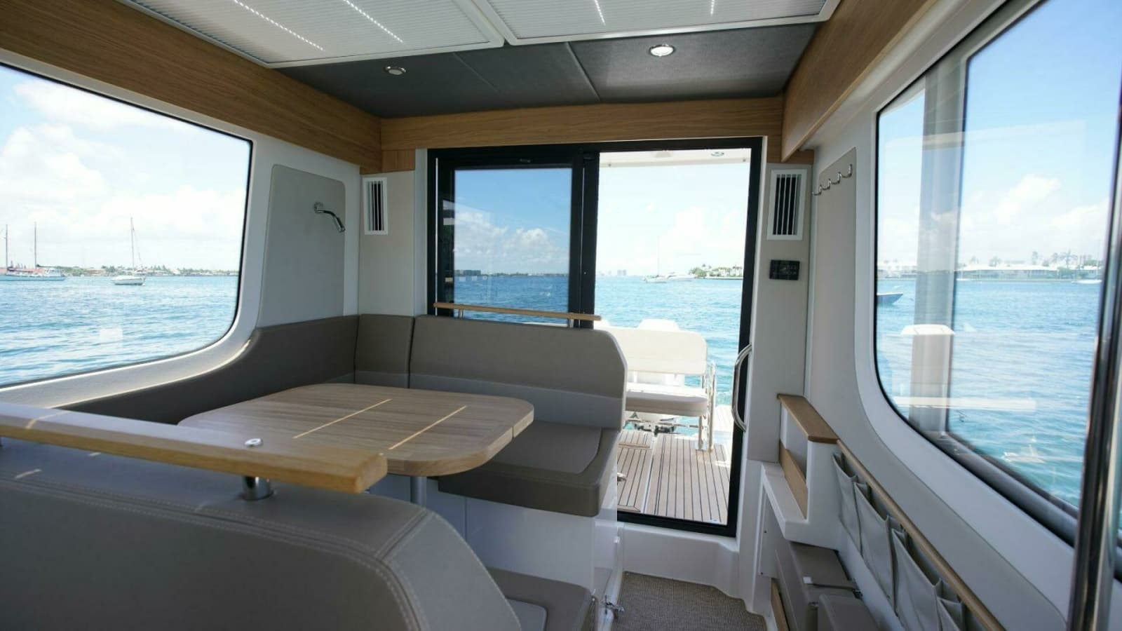 2024 Nimbus Commuter 11 - Photo 21