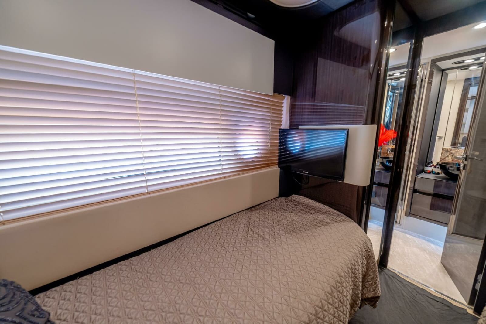 2017 Azimut 77S - Photo 85