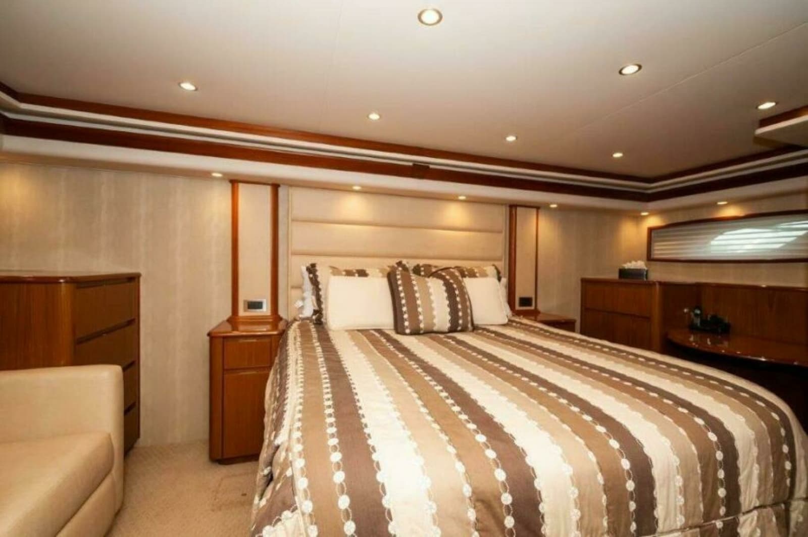 2012 Viking 76 Enclosed Sky Bridge - Photo 22