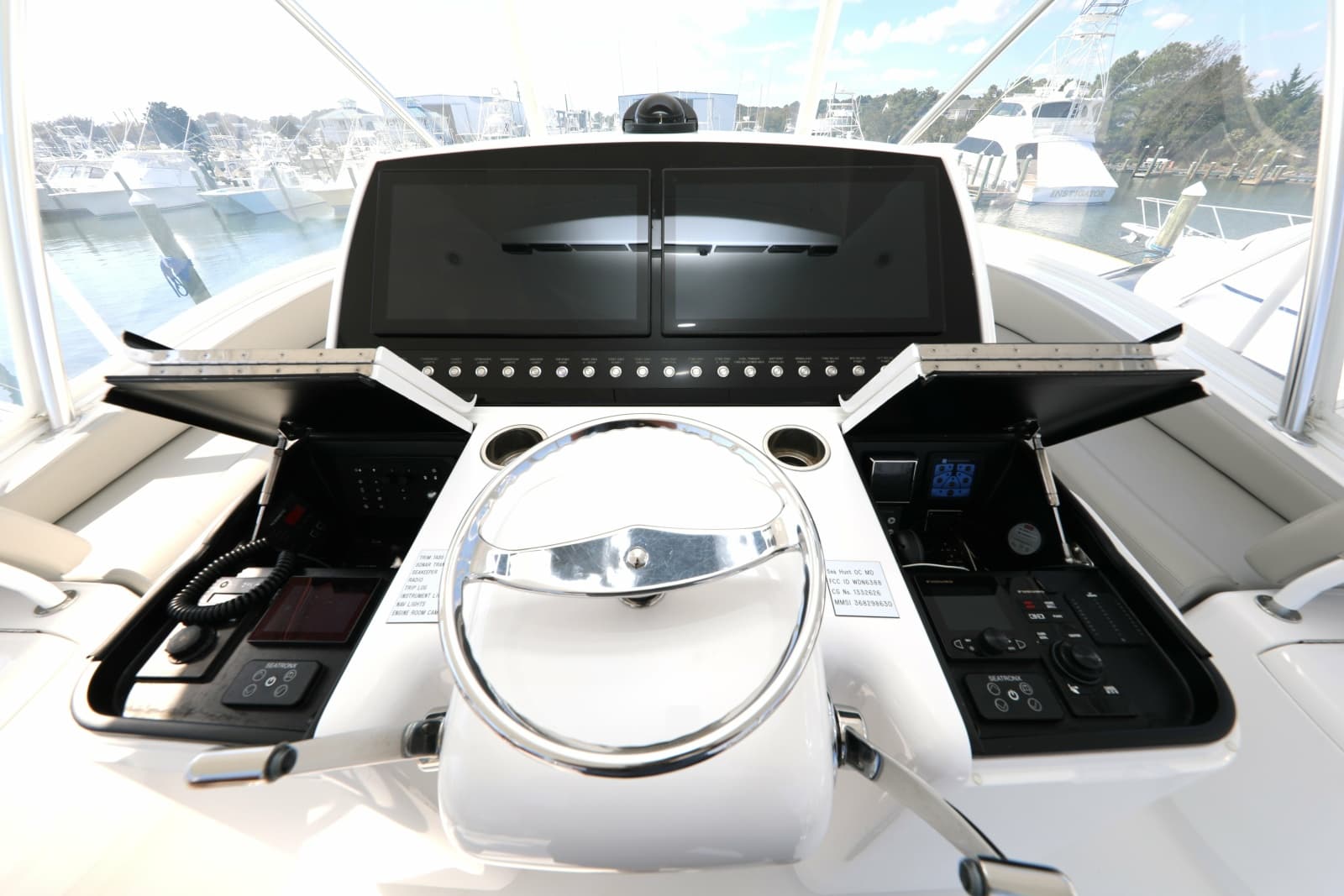2023 Viking 54 Convertible - Photo 28