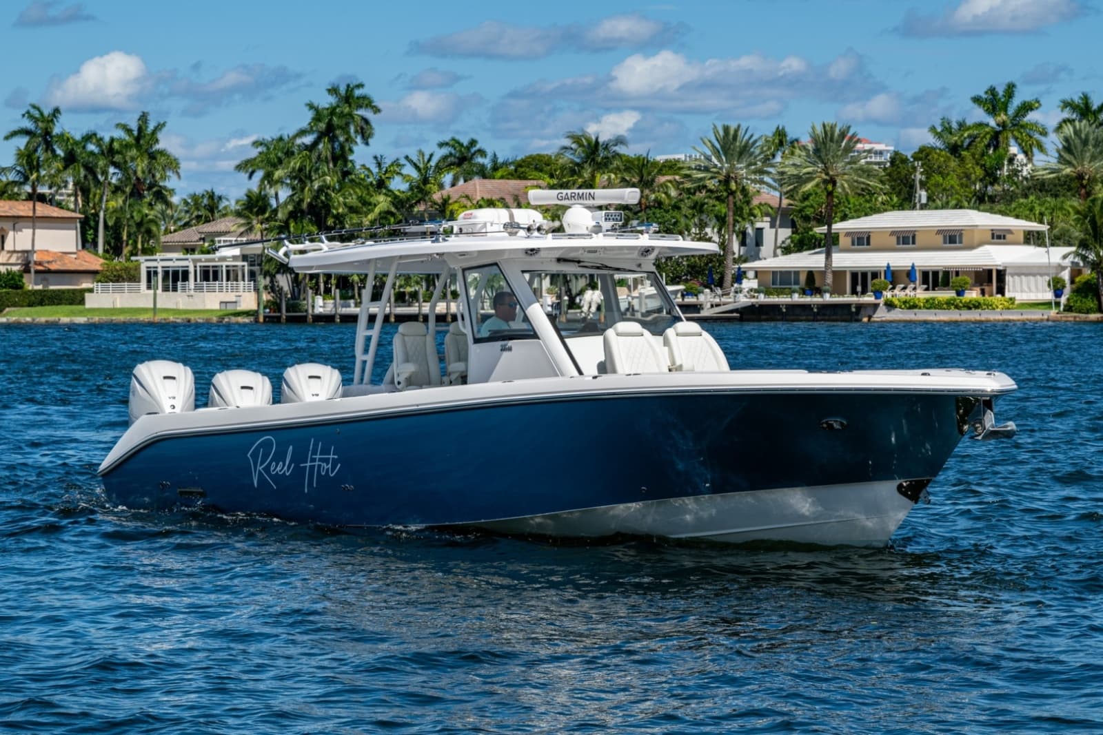 2020 Everglades 395 Center Console - Photo 2