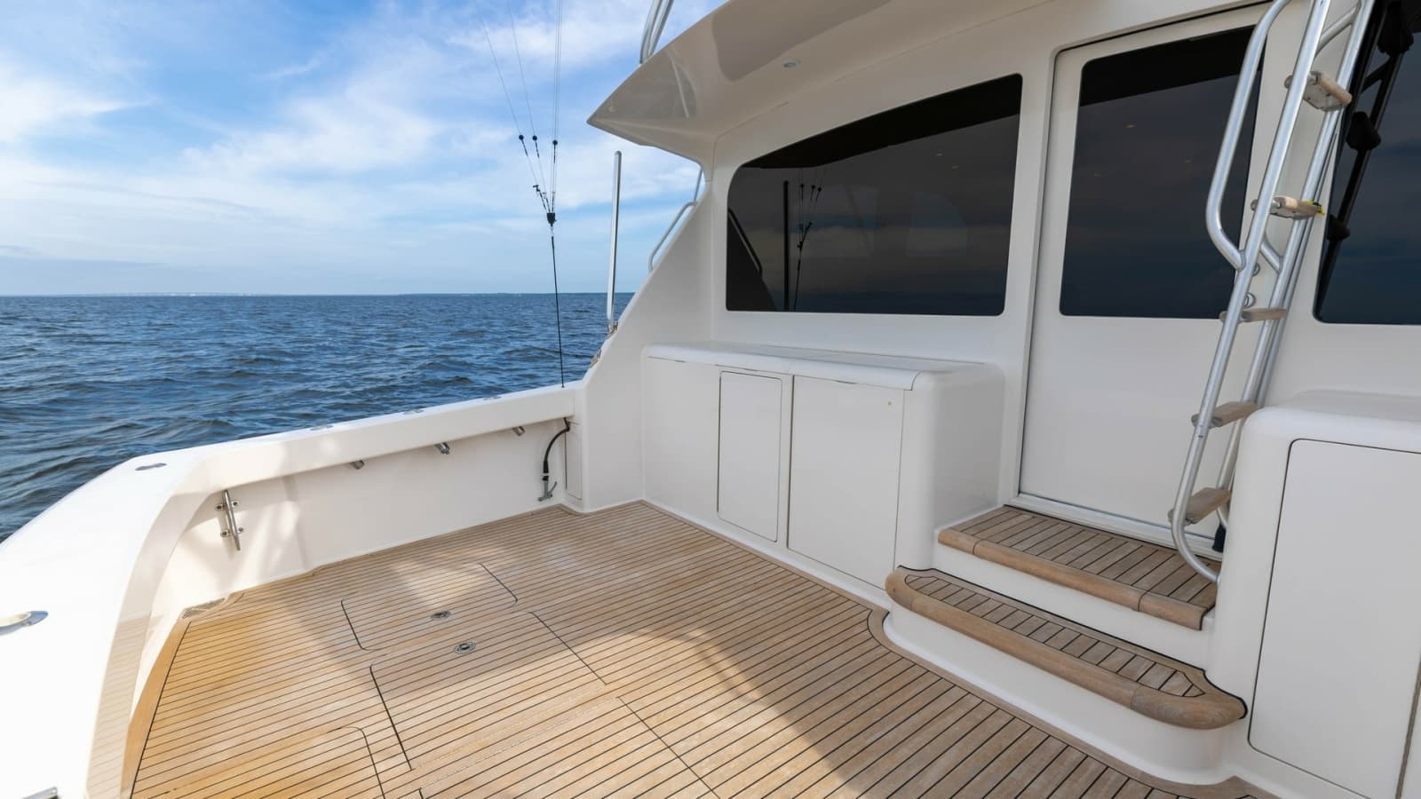 2007 Viking 45 Convertible - Photo 4