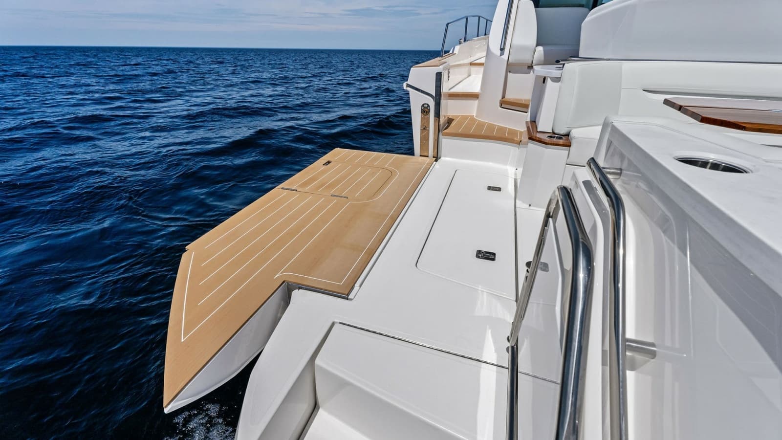 2025 Tiara Yachts EX 60 - Photo 41