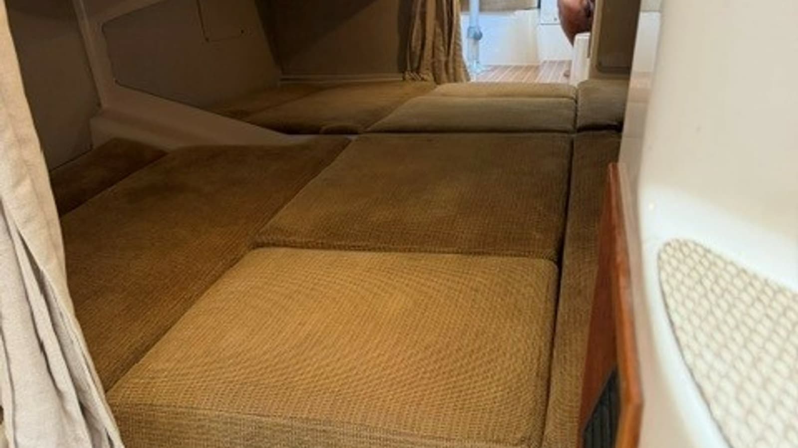 2006 Grady-White 330 Express - Photo 6