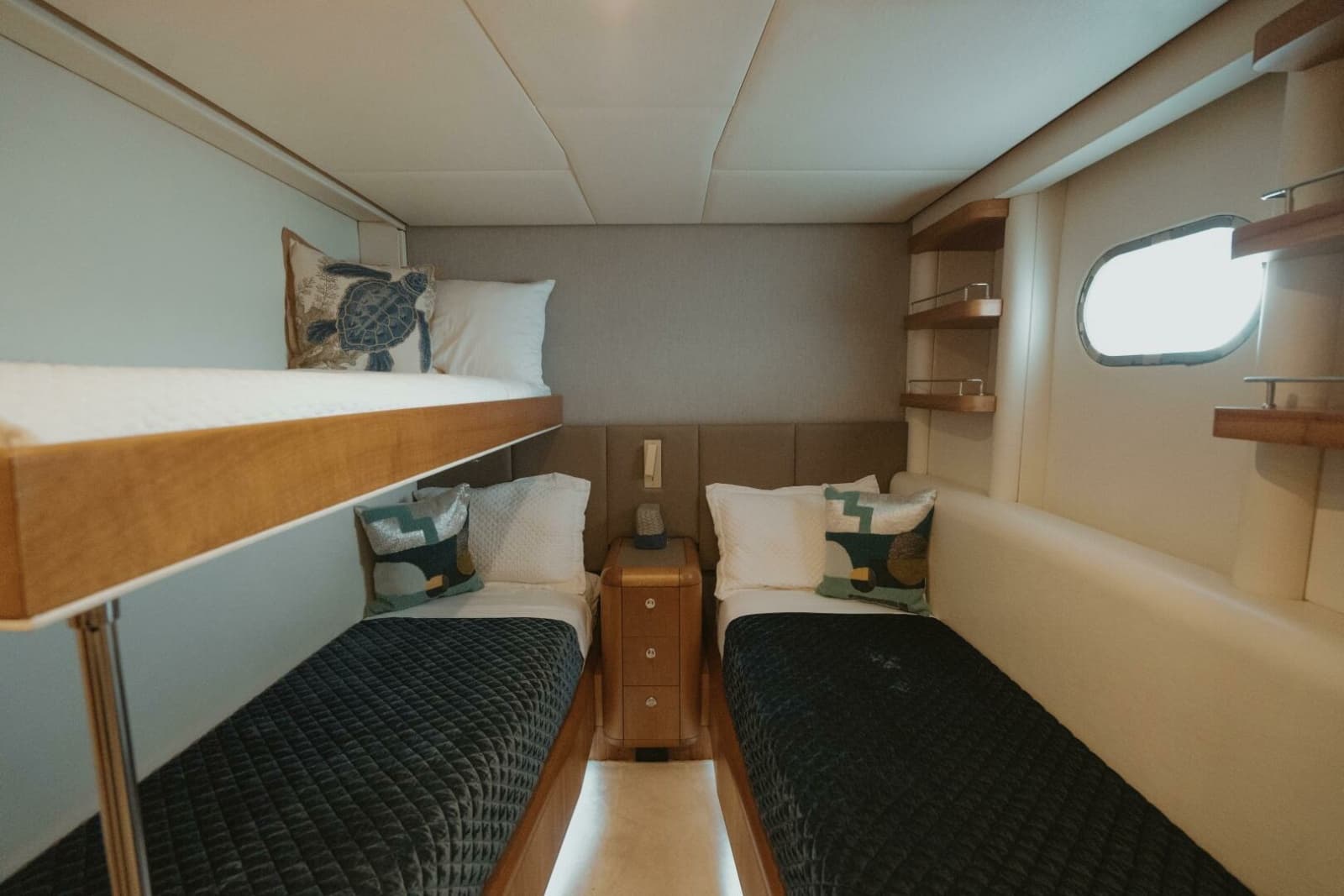 1996 Oceanfast 87 Enclosed Bridge Sportfish - Photo 16