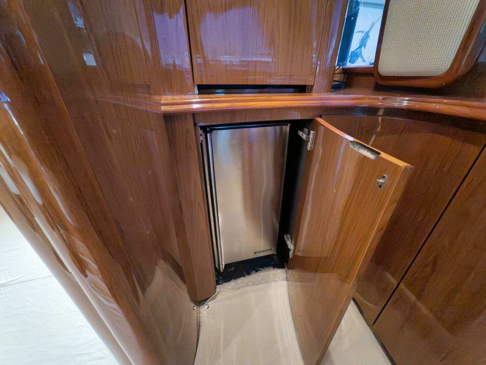 2011 Viking 76 Enclosed Bridge - Photo 21