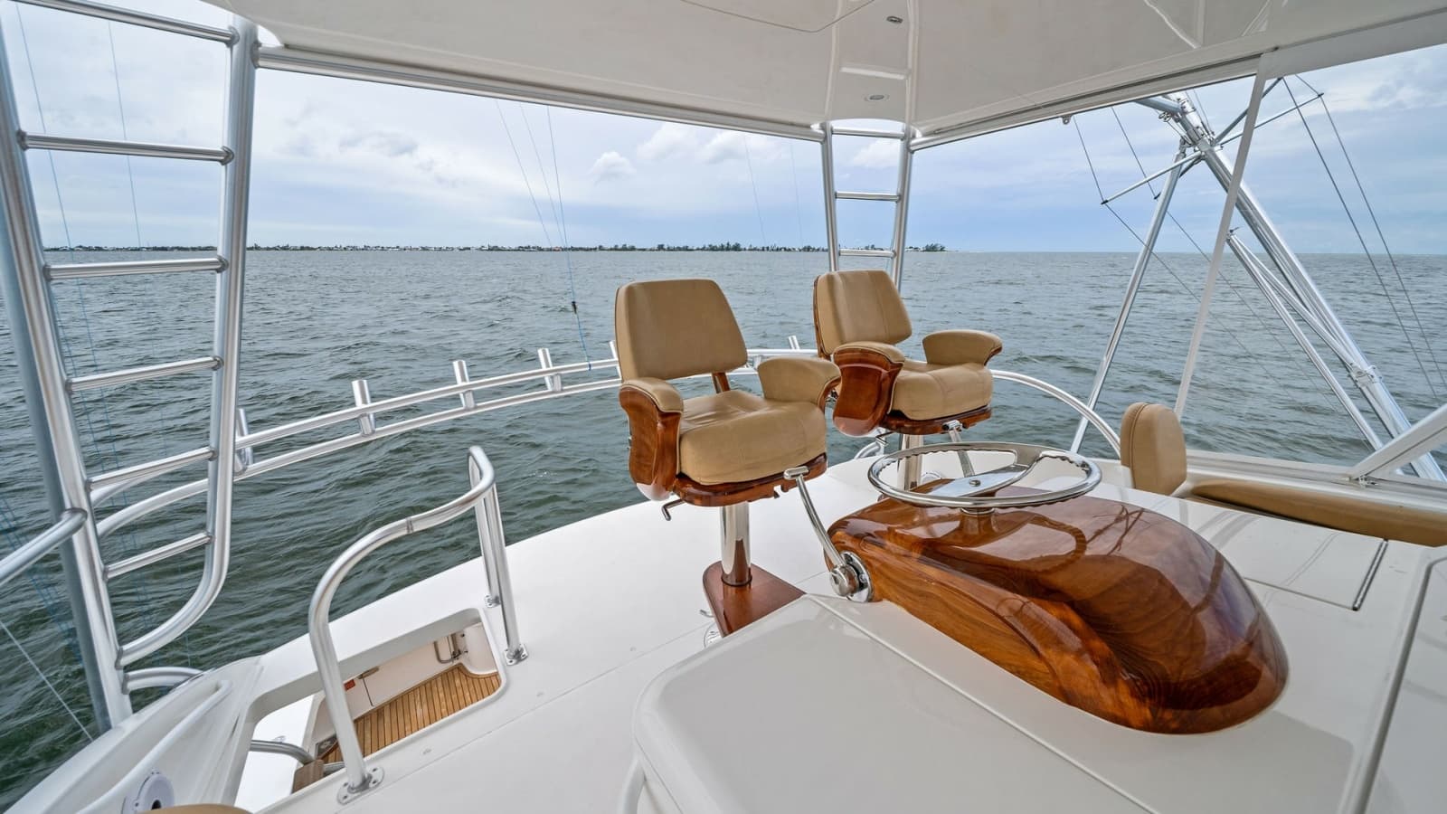 2013 Viking 55 Convertible - Photo 42