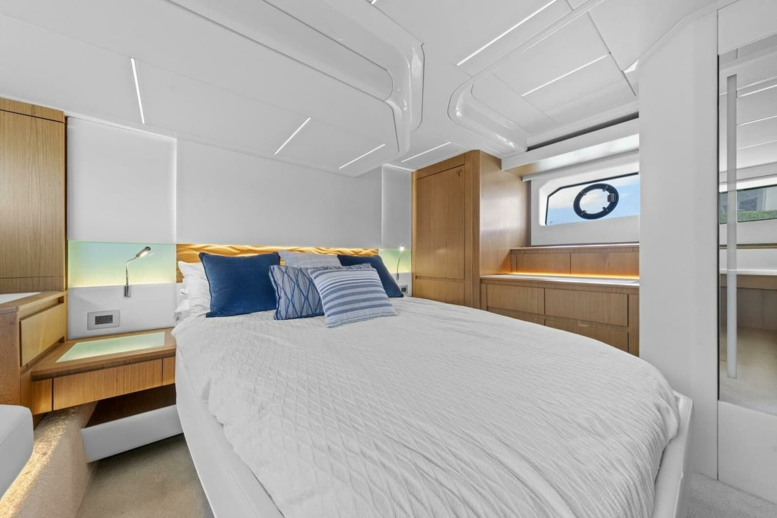 2023 Tiara Yachts EX 60 - Photo 64