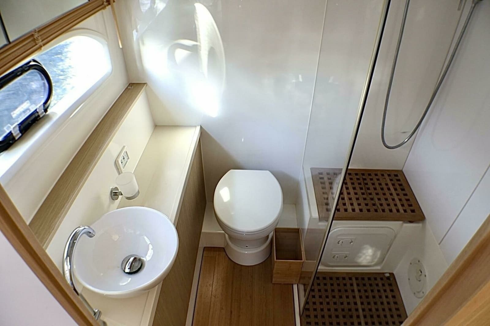 2018 Aquila 44 Yacht - Photo 57