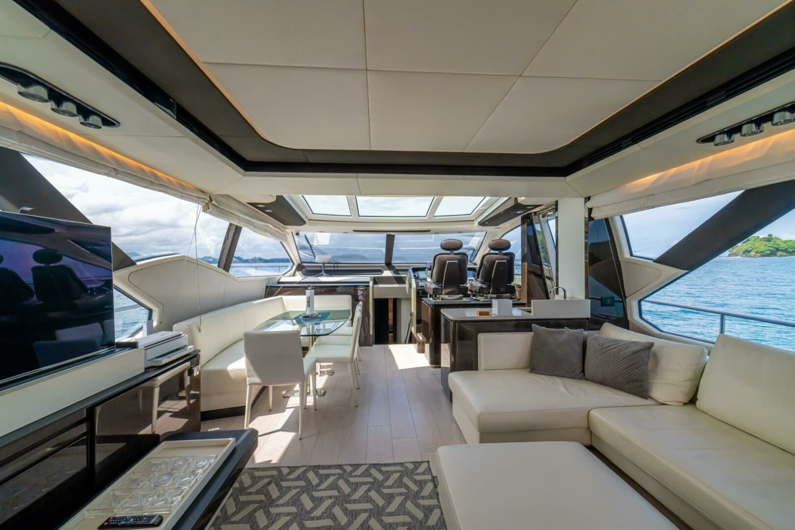 2017 Azimut 77S - Photo 10