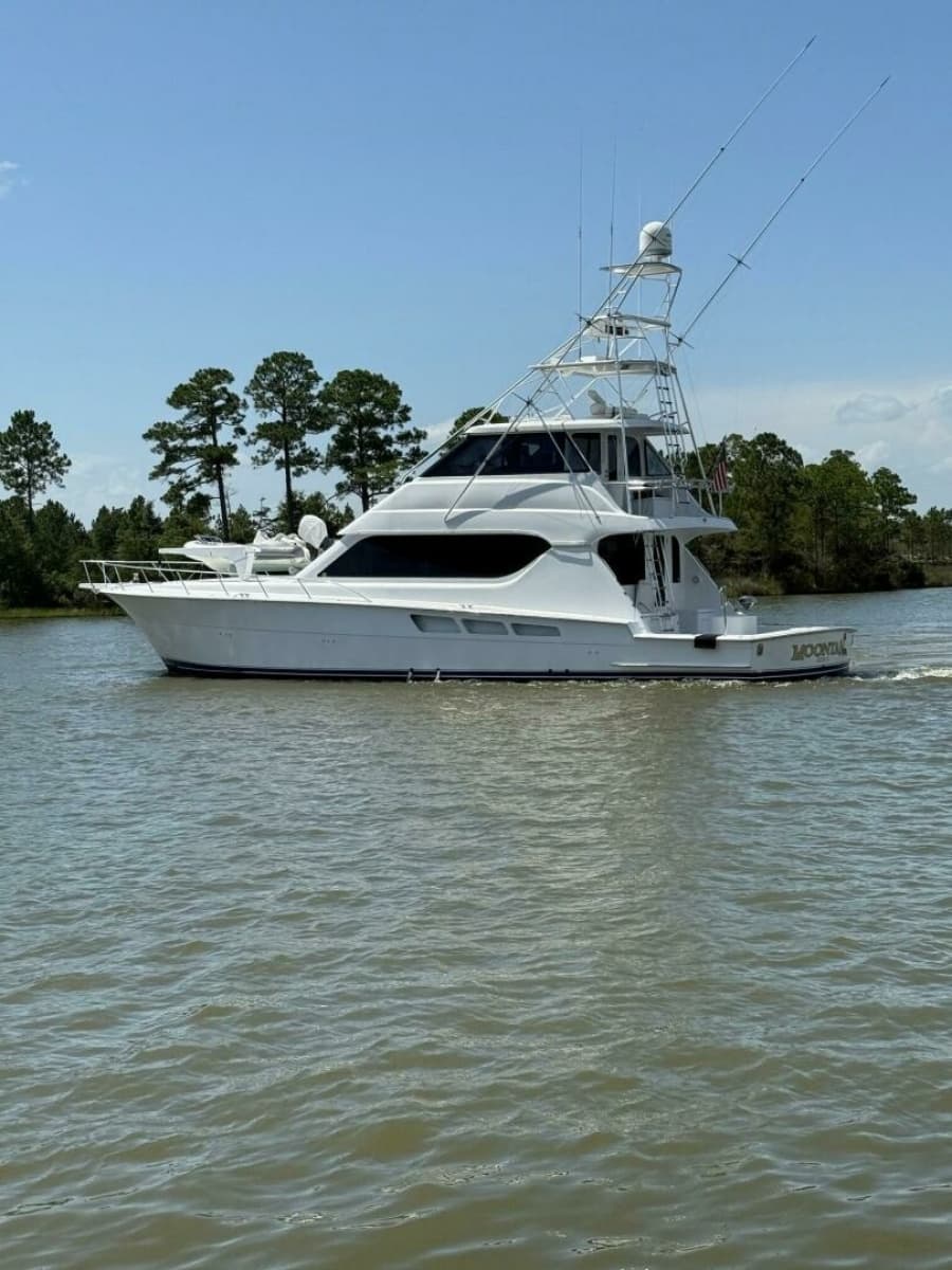 2002 Hatteras 65 Enclosed Bridge - Photo 23