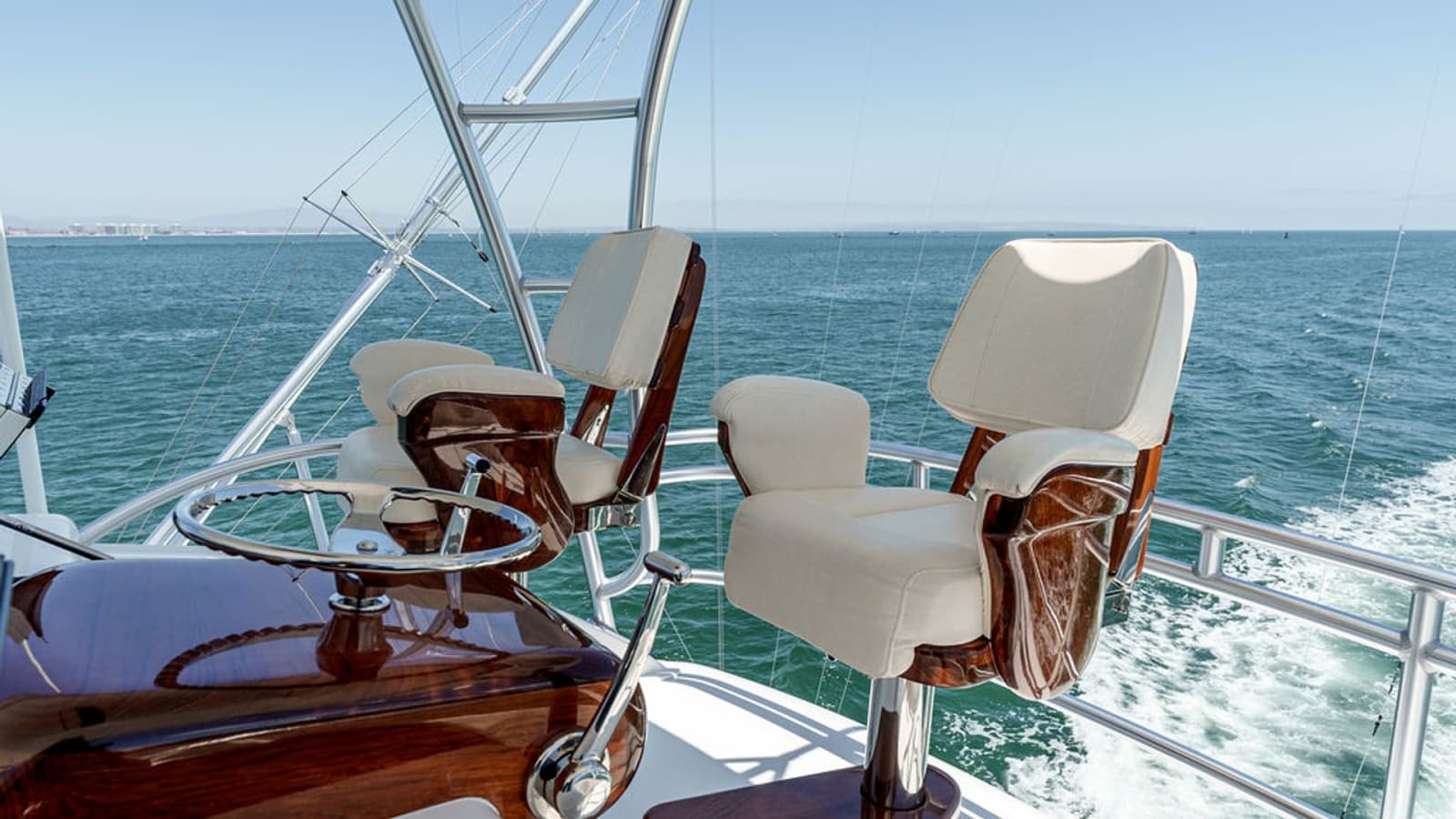 2019 Viking 80 Skybridge - Photo 55