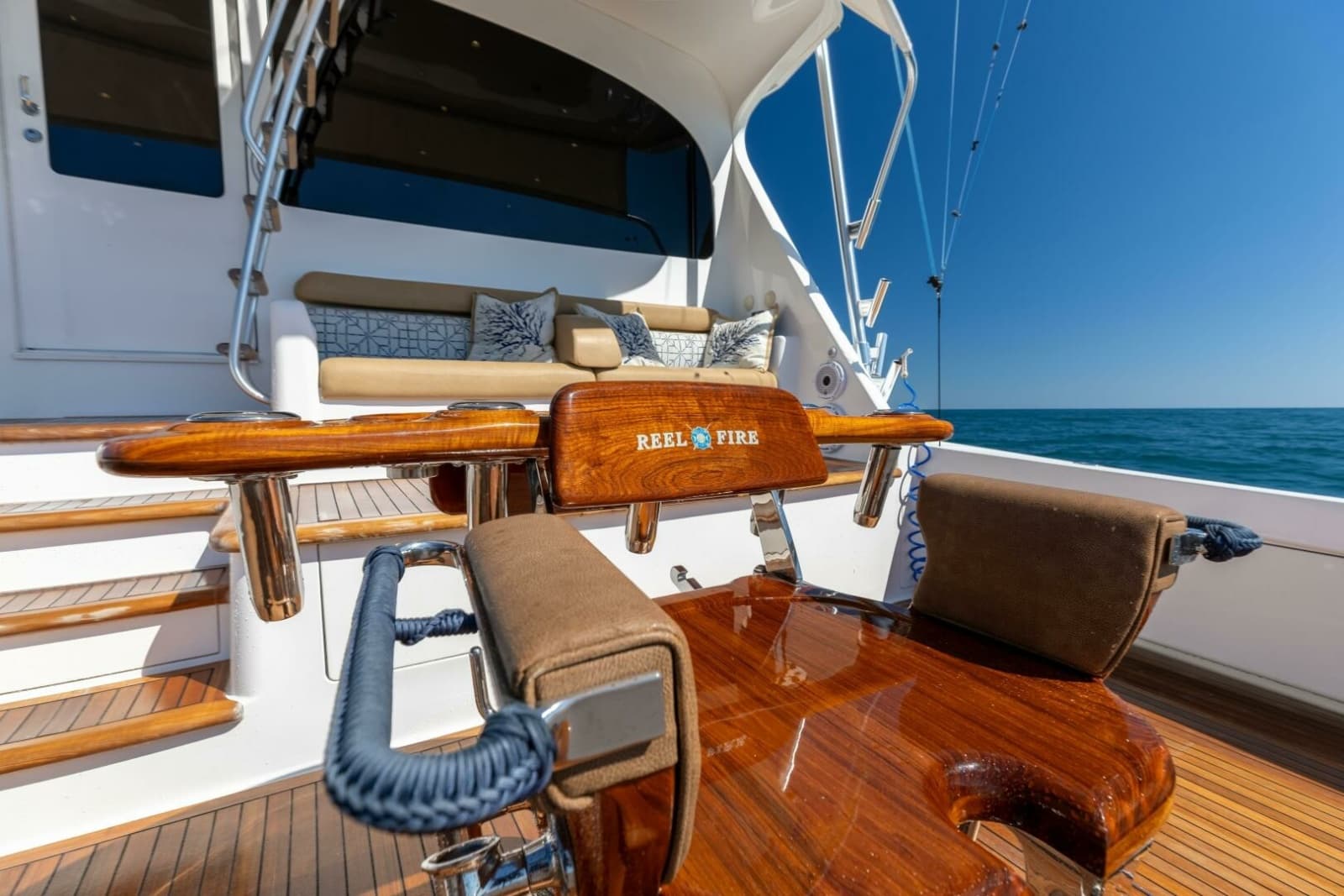 2013 Viking 76 Convertible - Photo 63