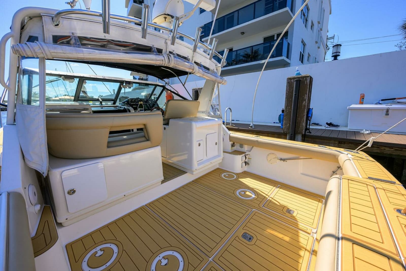 2002 Tiara Yachts 3100 LE - Photo 24