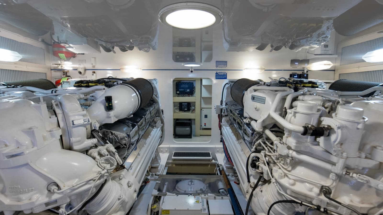 2005 Viking 61 Enclosed Bridge - Photo 63