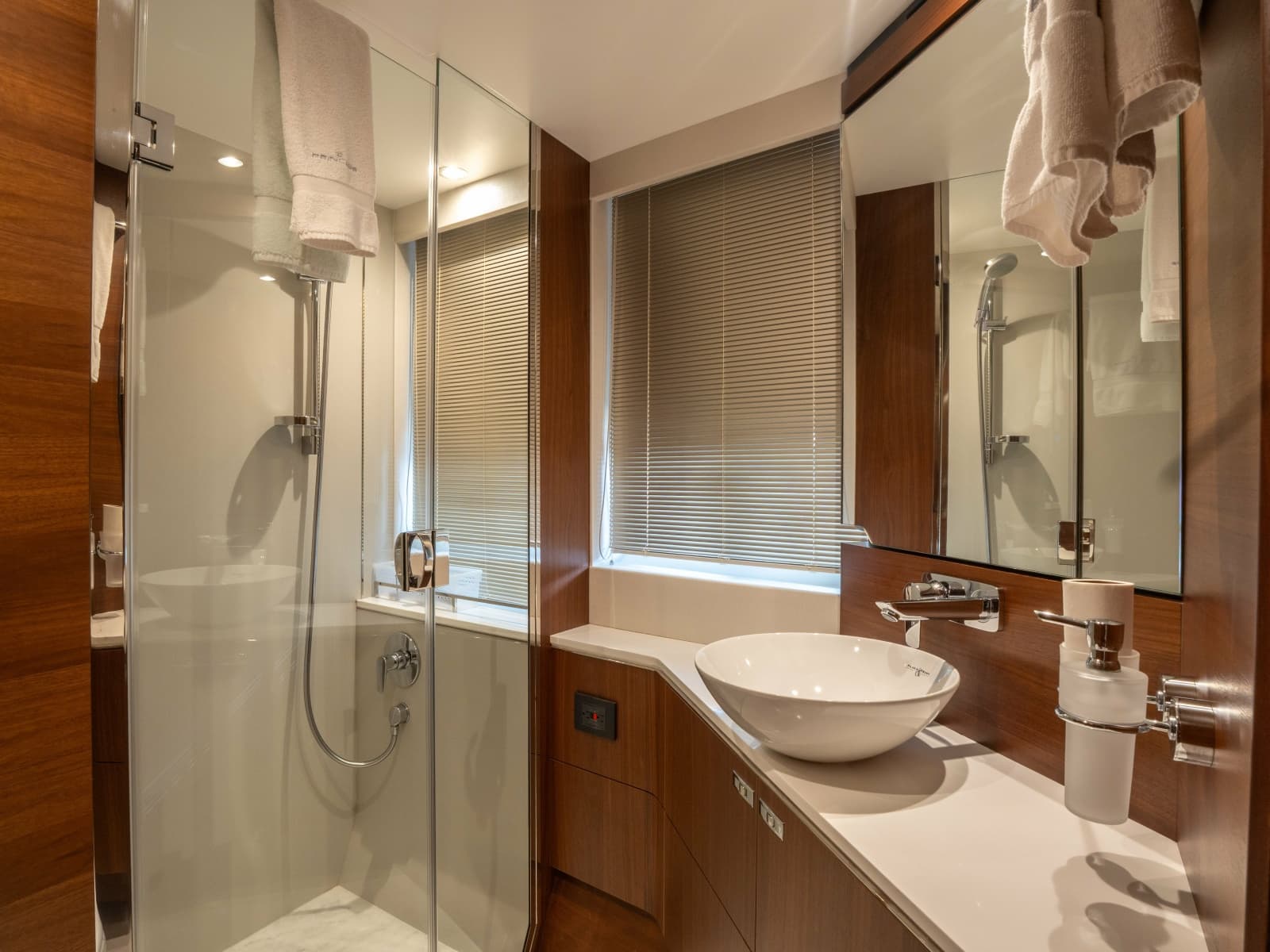 2020 Princess S66 - Photo 25