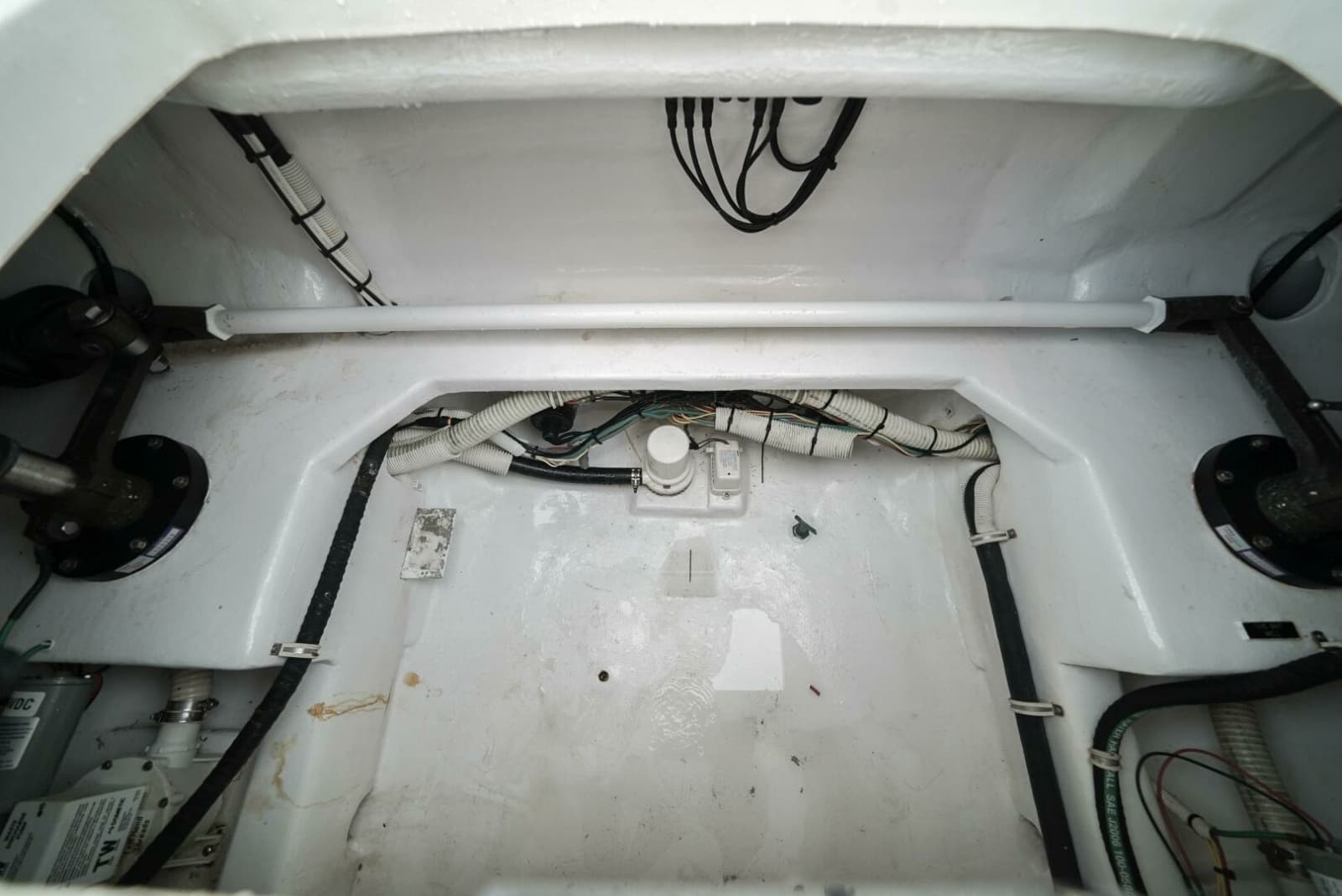 2007 Viking 45 Convertible - Photo 50