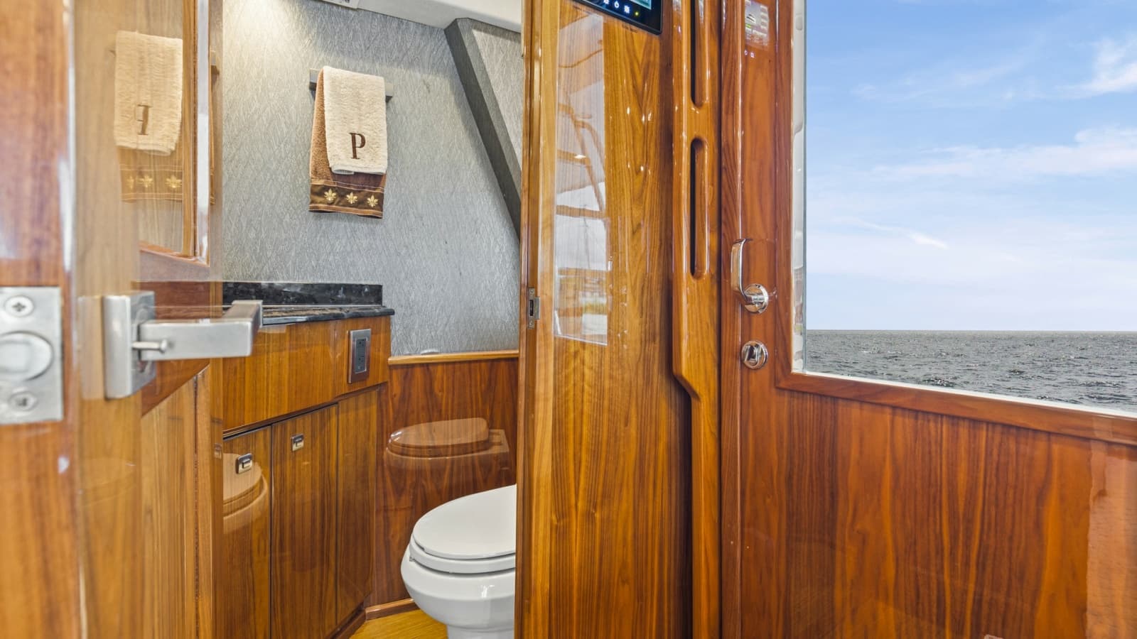 2017 Viking 72 Enclosed Bridge - Photo 15