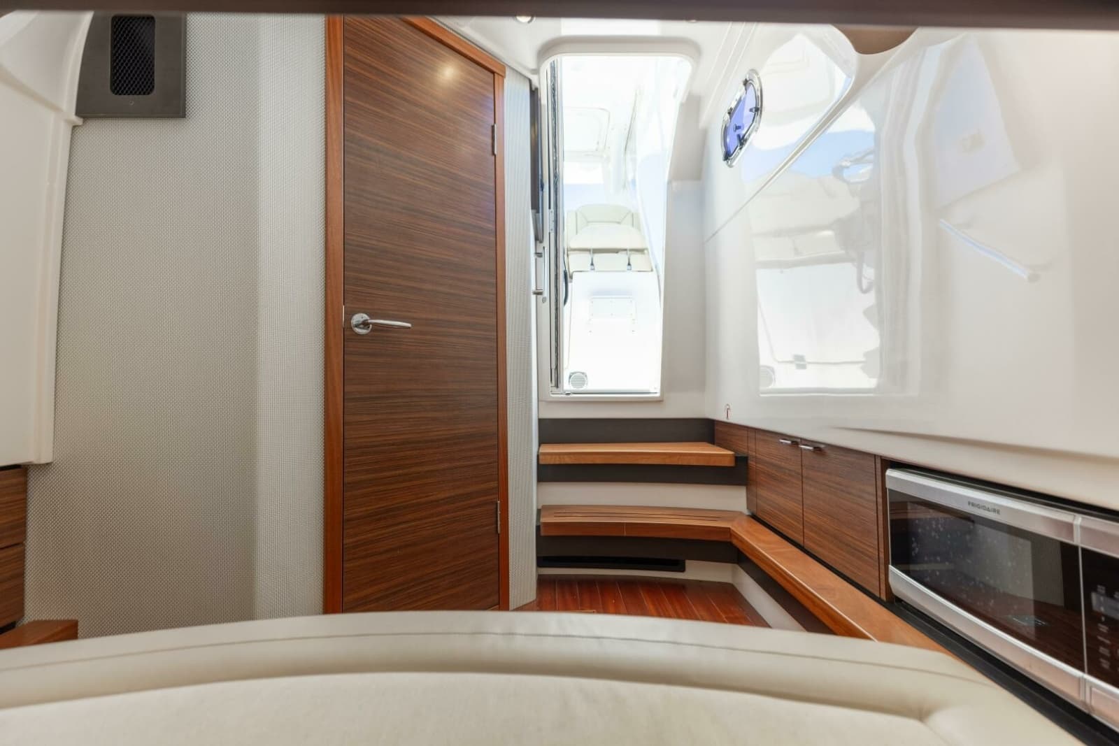2019 Pursuit S 368 - Photo 6
