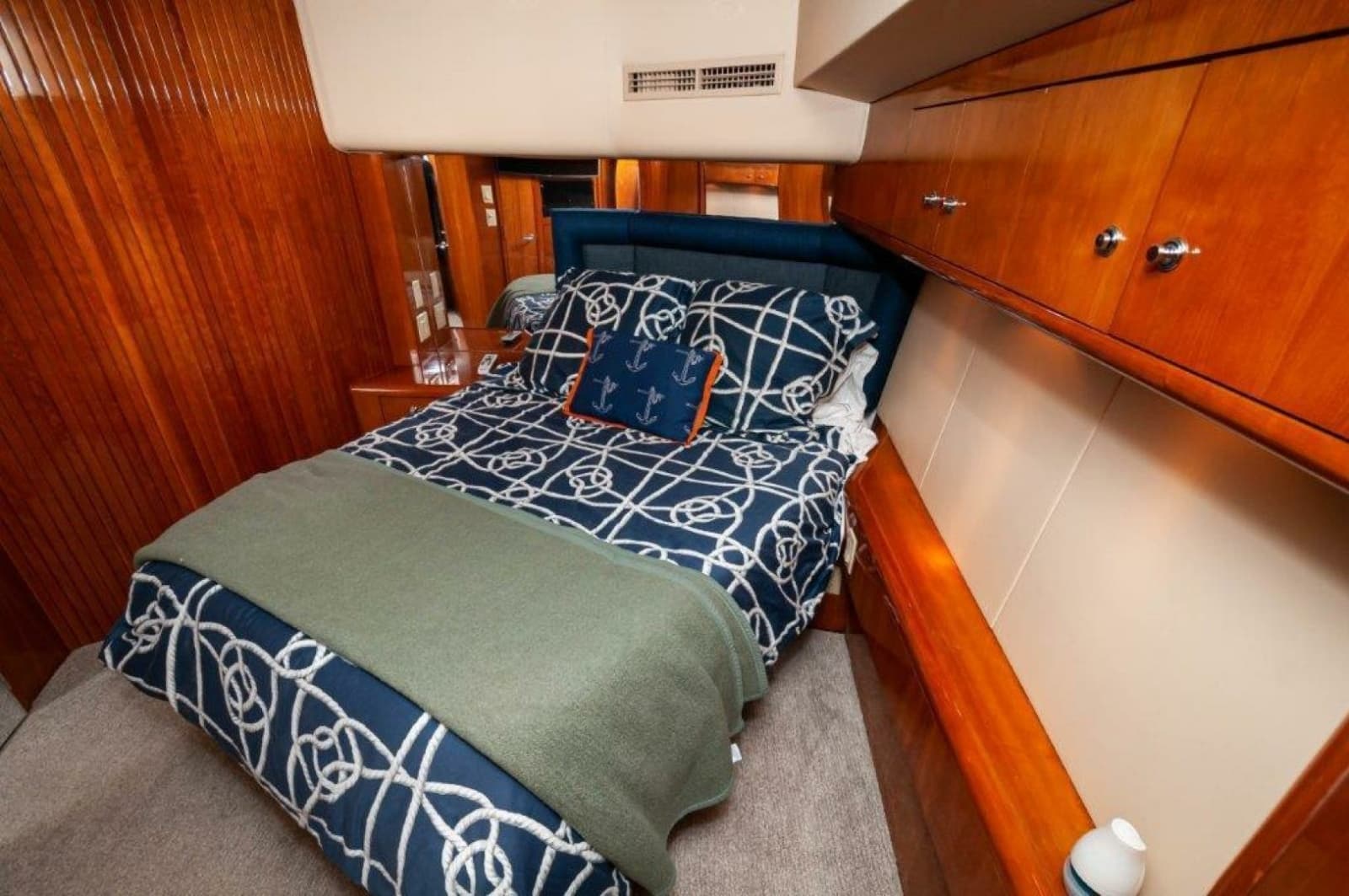 2002 Hatteras 65 Enclosed Bridge - Photo 11