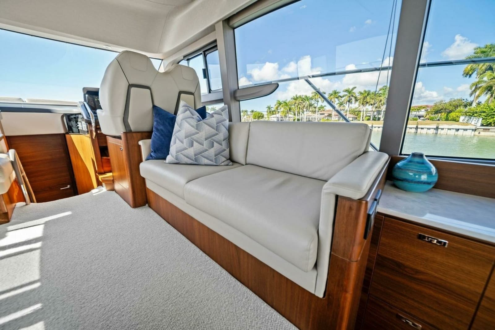2023 Princess F50 - Photo 18