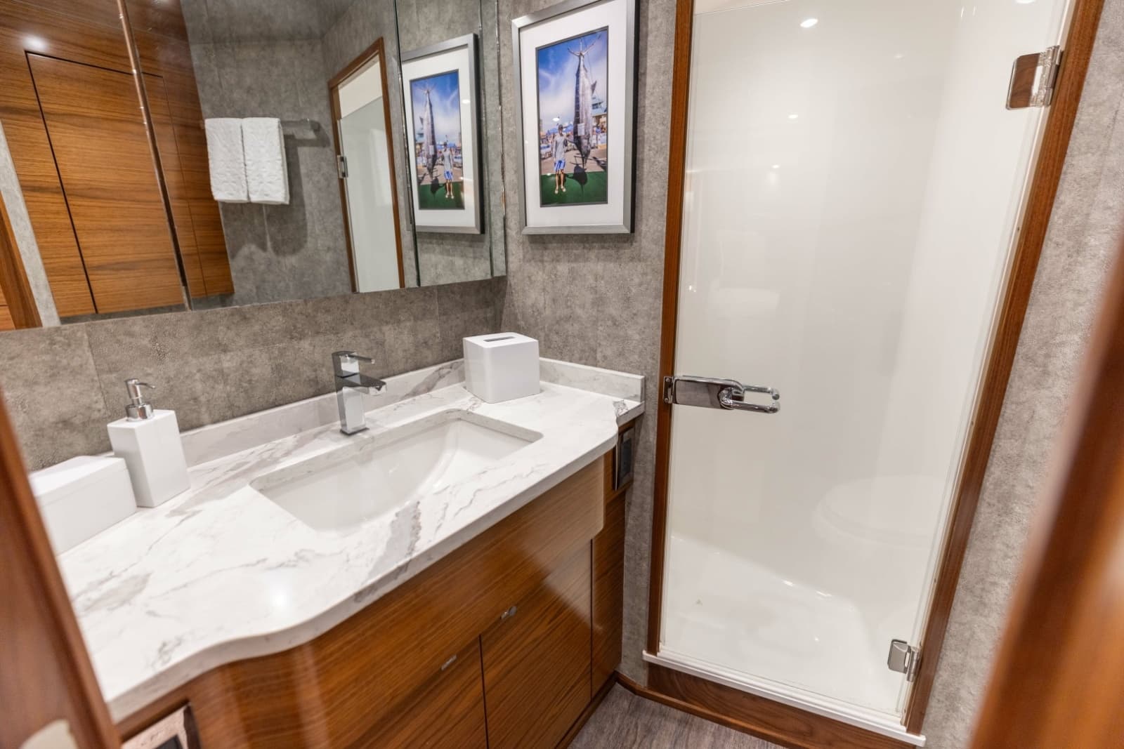 2023 Viking 72 Convertible - Photo 41