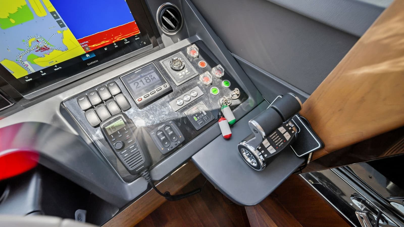 2019 Princess V65 - Photo 64