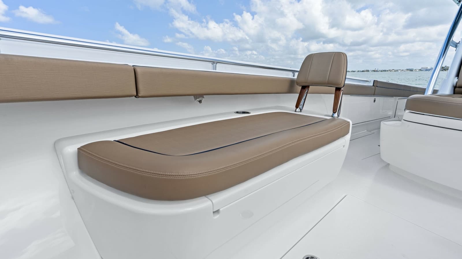 2024 Valhalla Boatworks V-37 - Photo 26