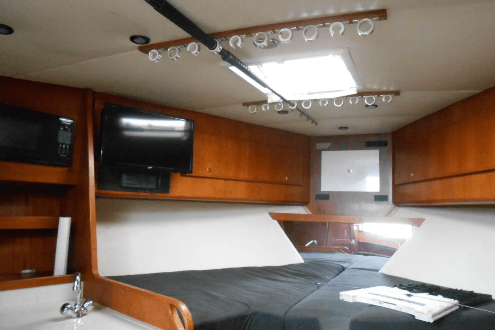 2004 Topaz 32 Express - Photo 20