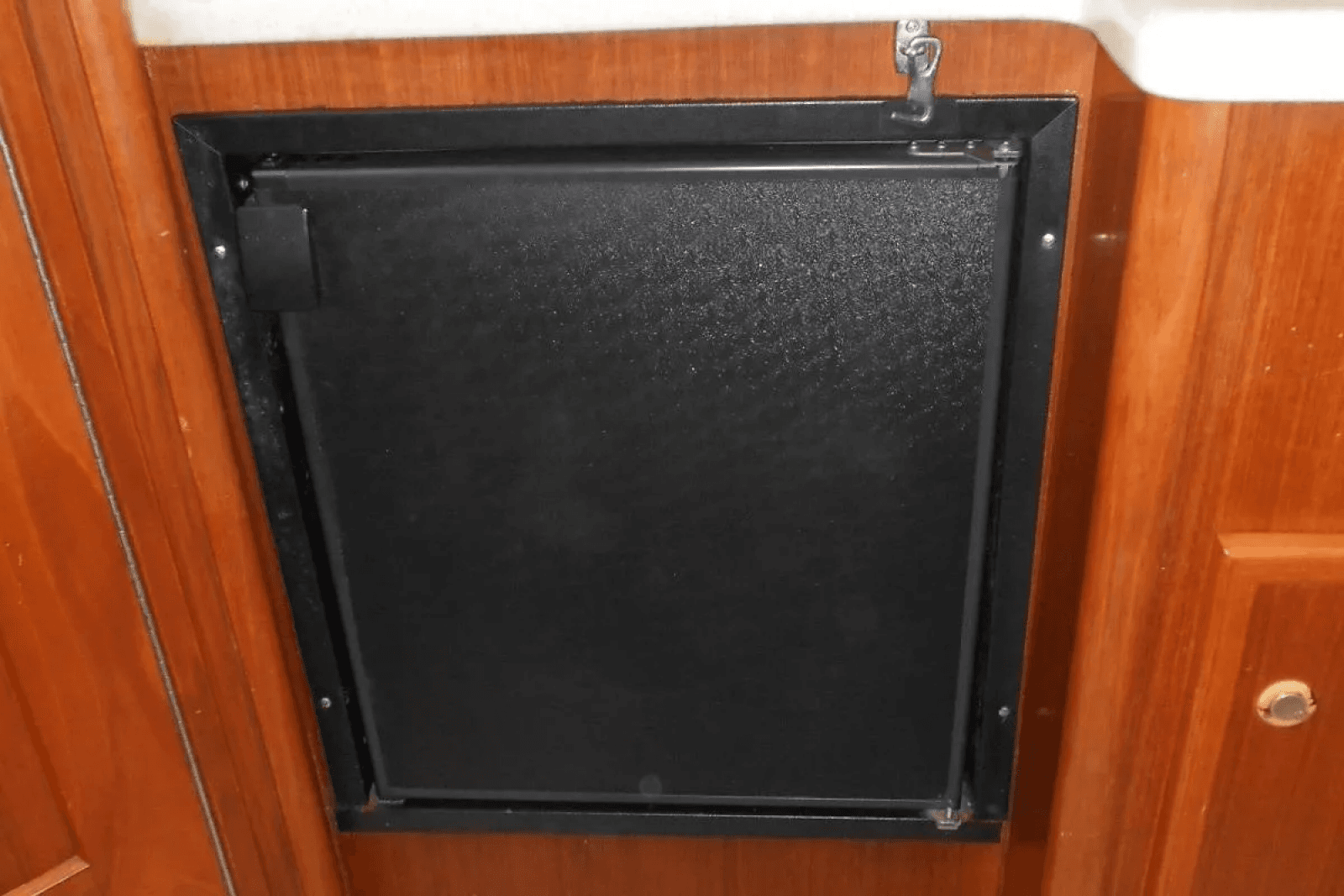 2004 Topaz 32 Express - Photo 10