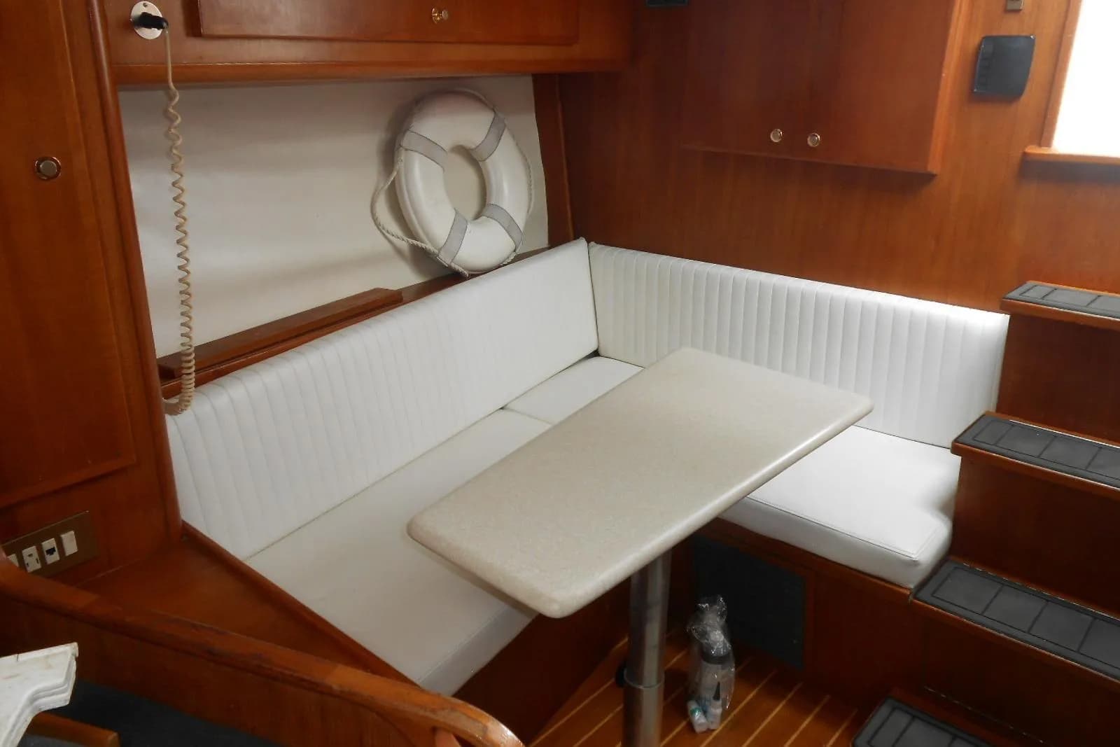 2004 Topaz 32 Express - Photo 21