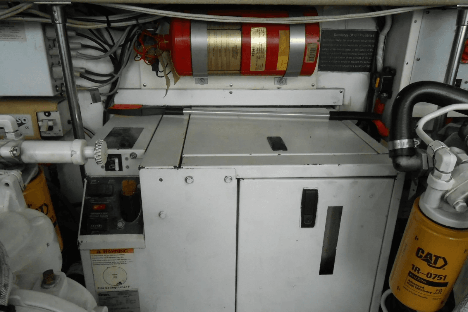 2004 Topaz 32 Express - Photo 26
