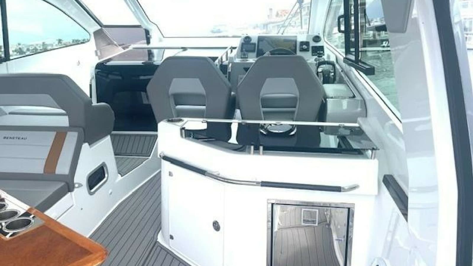 2022 Beneteau 32 Gran Turismo - Photo 12
