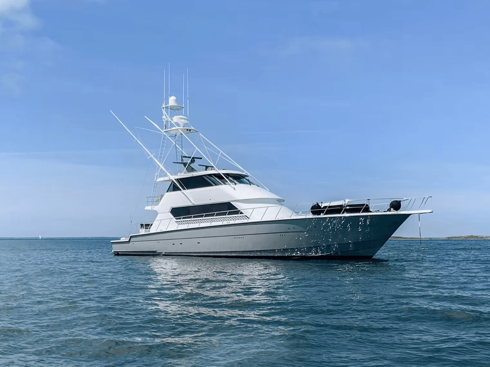 1998 Hatteras 82 Convertible - Photo 1