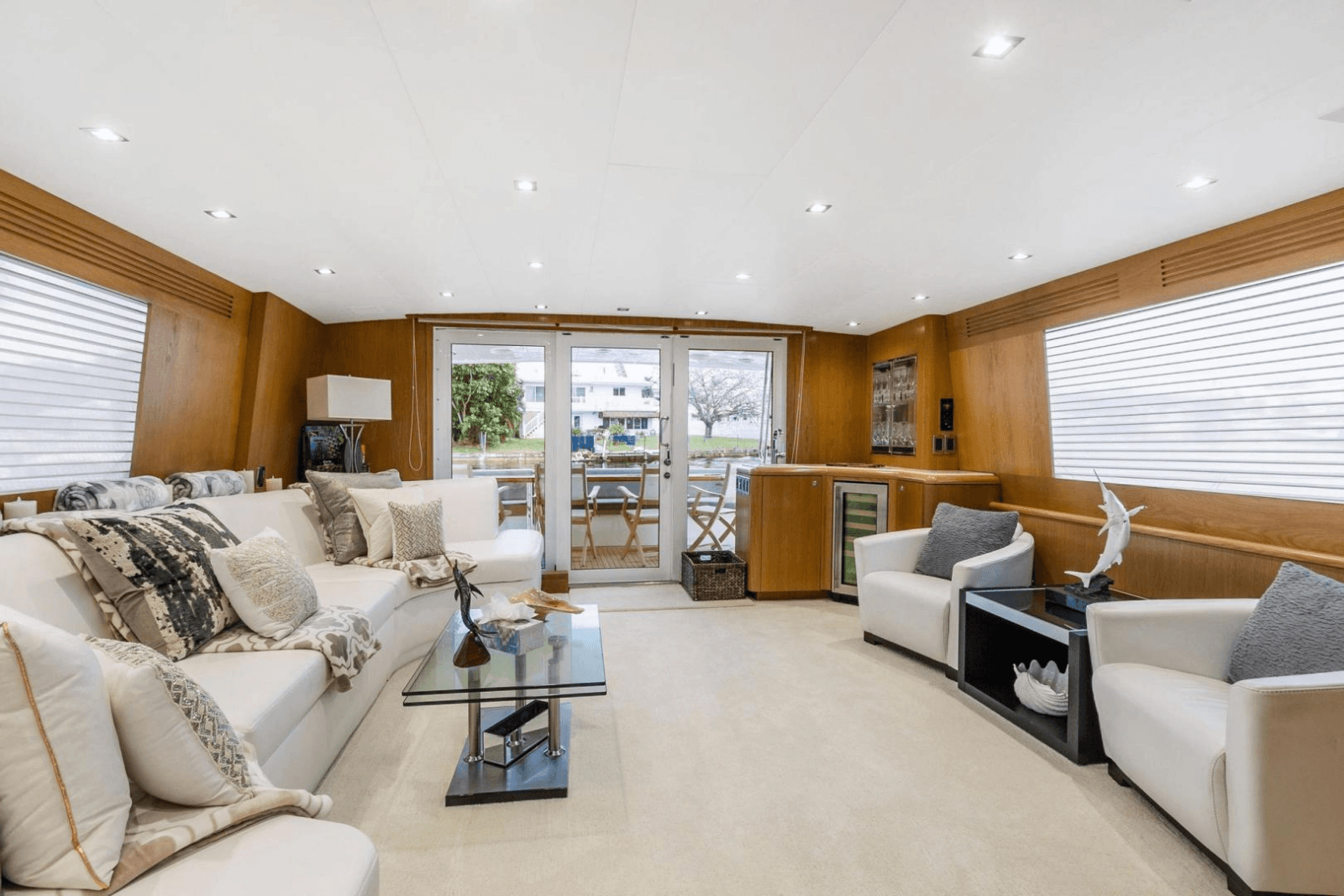 1998 Hatteras 82 Convertible - Photo 5
