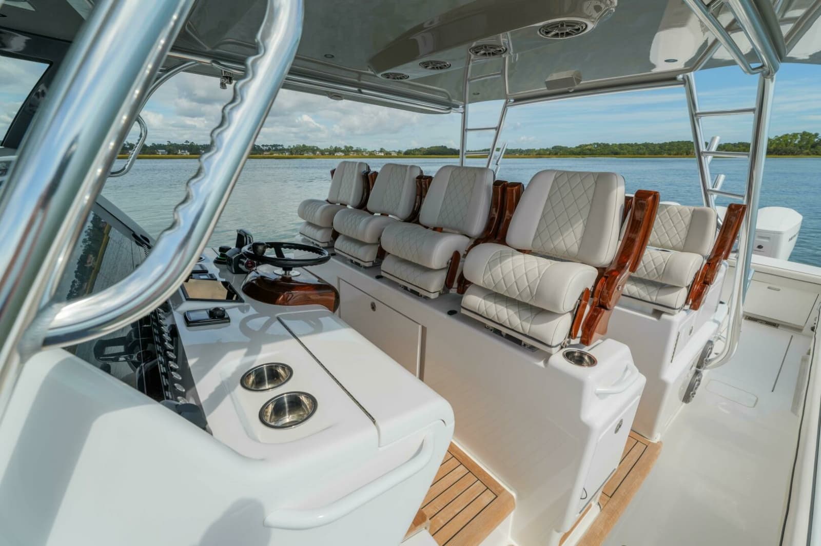 2024 Valhalla Boatworks V-55 - Photo 15