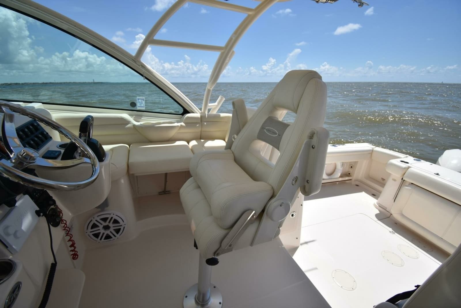 2016 Grady-White 330 Express - Photo 12