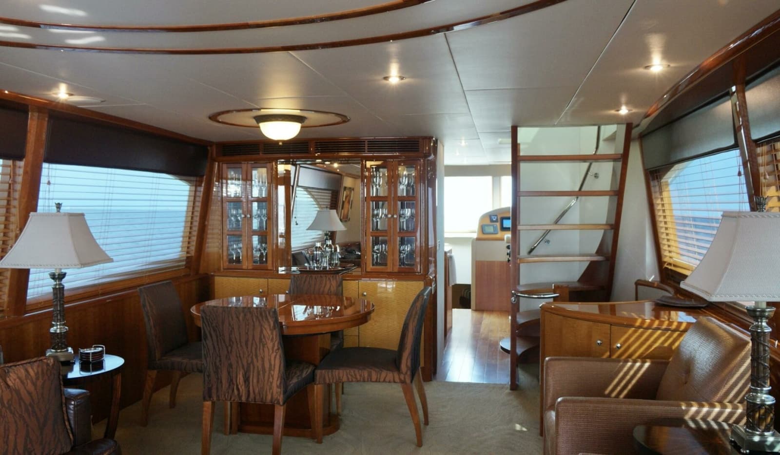 2007 Lazzara Yachts 74 Motor Yacht - Photo 17