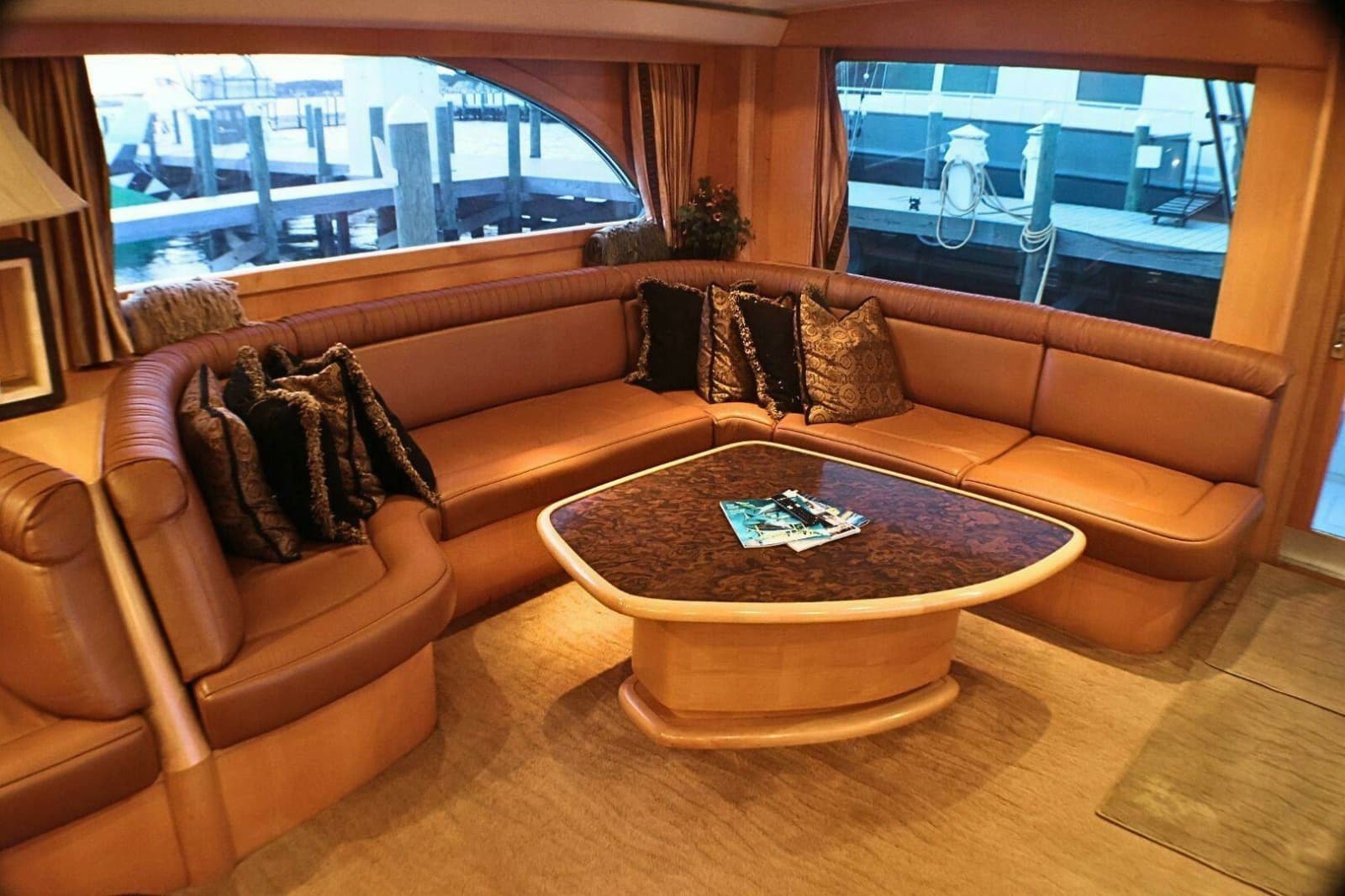 2001 Donzi 73 Sport Yacht - Photo 6