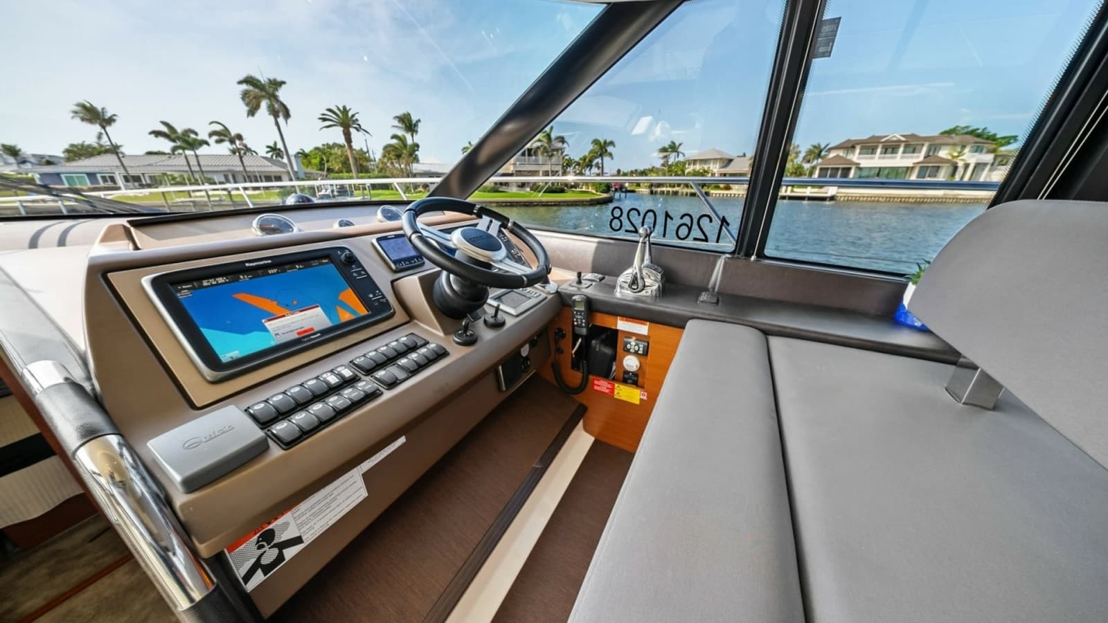 2015 Prestige 550 - Photo 32