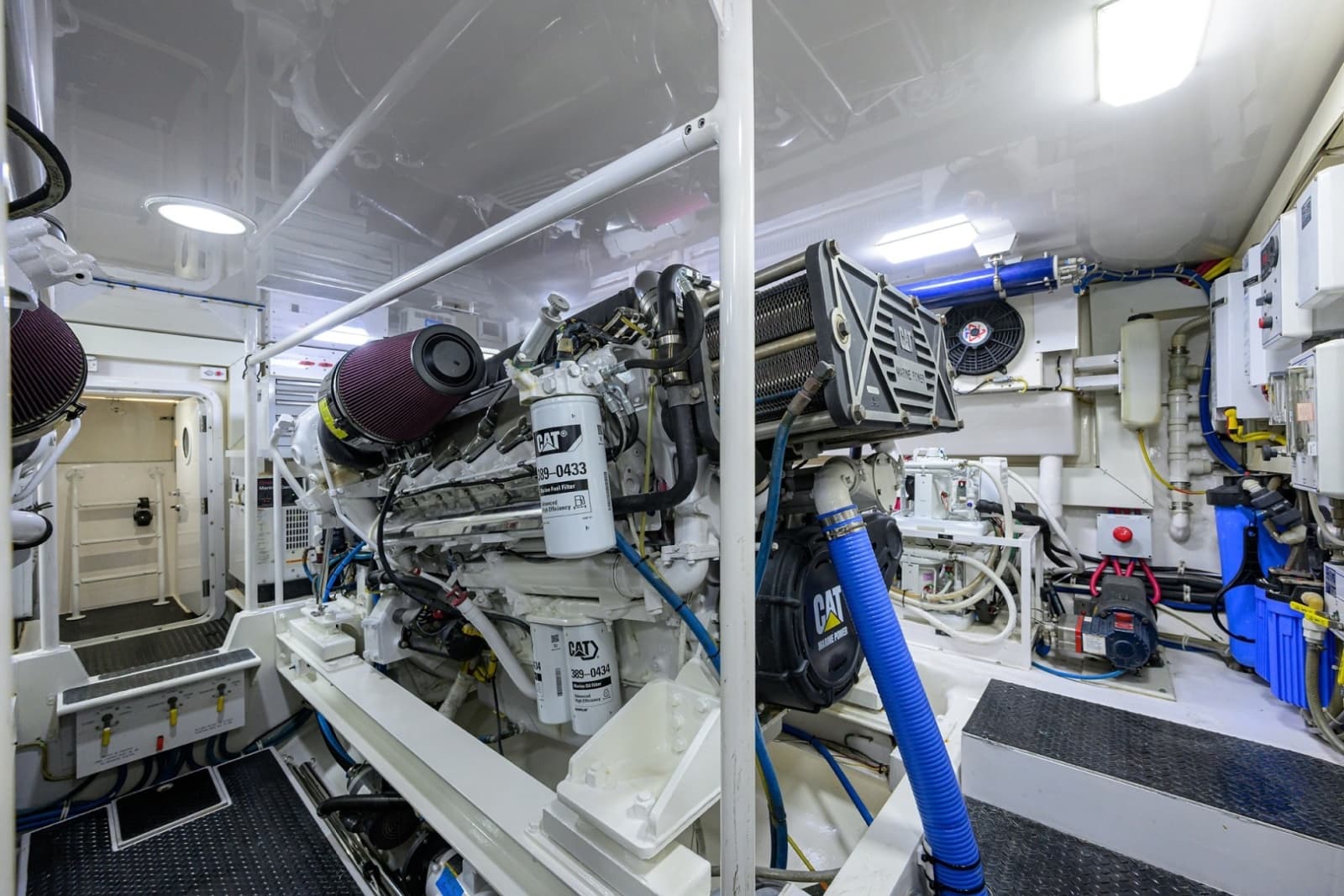 2008 Viking 68 Convertible - Photo 46