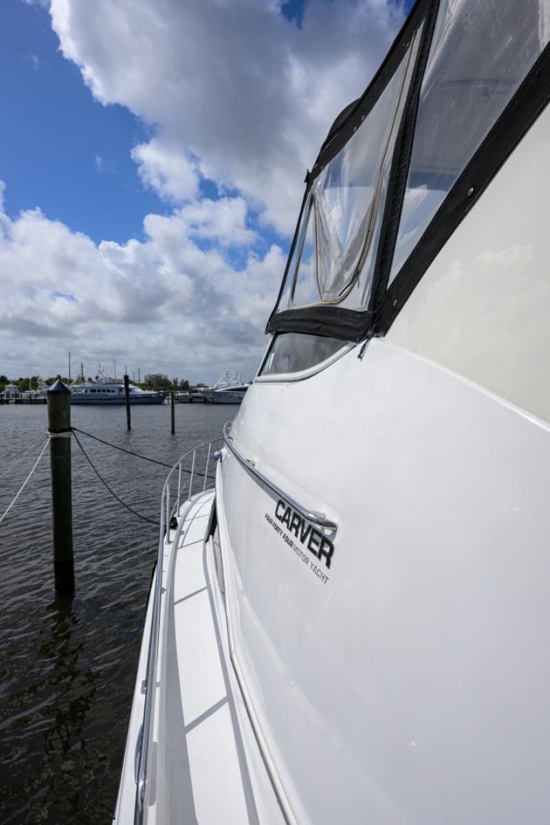2003 Carver 444 - Photo 12