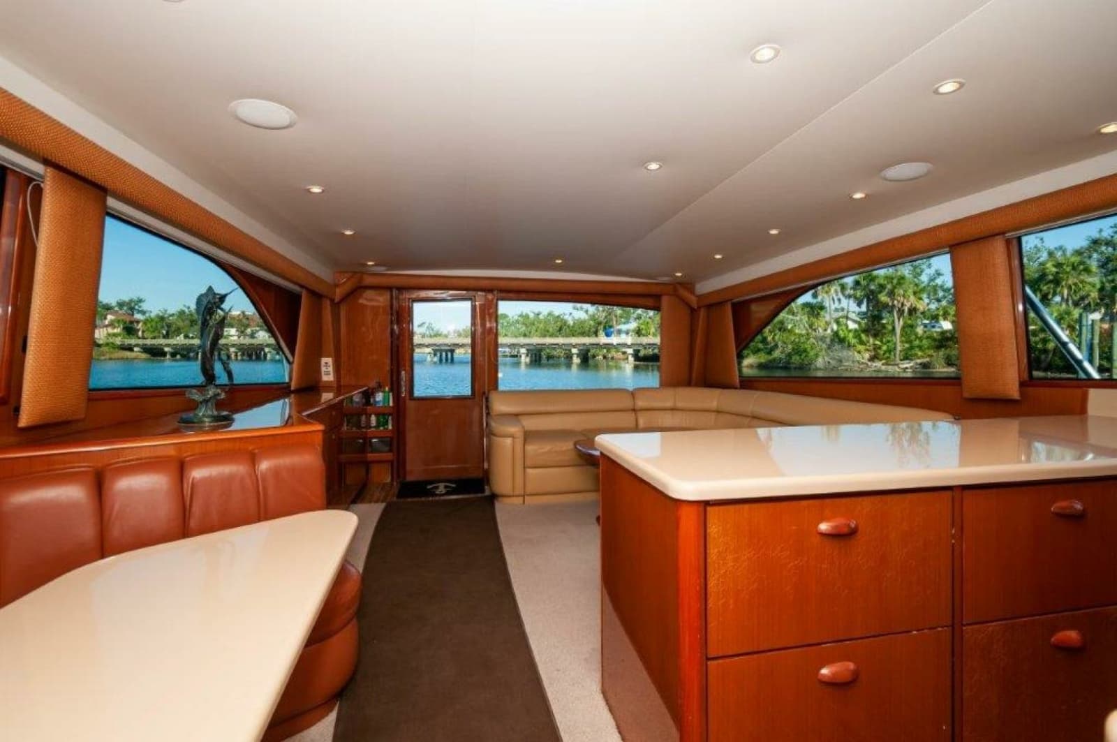 2001 Viking 61 Convertible - Photo 5