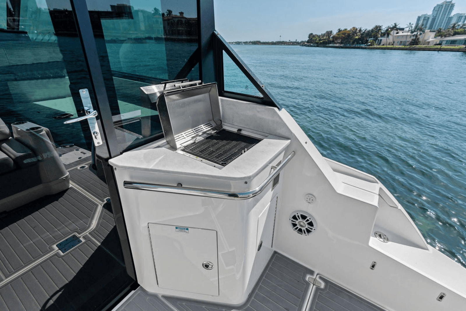 2024 Regal 36 XO - Photo 14