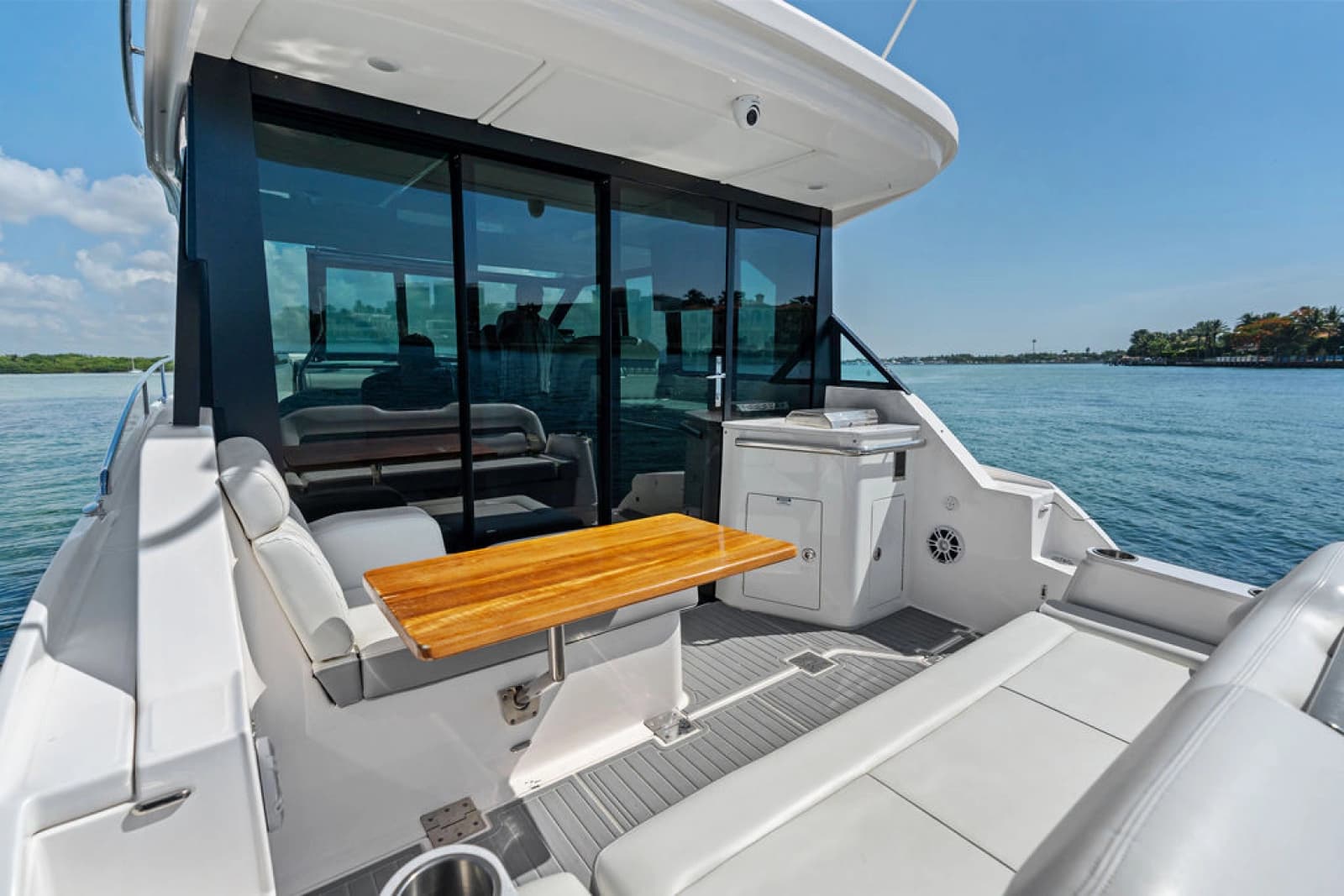 2024 Regal 36 XO - Photo 11