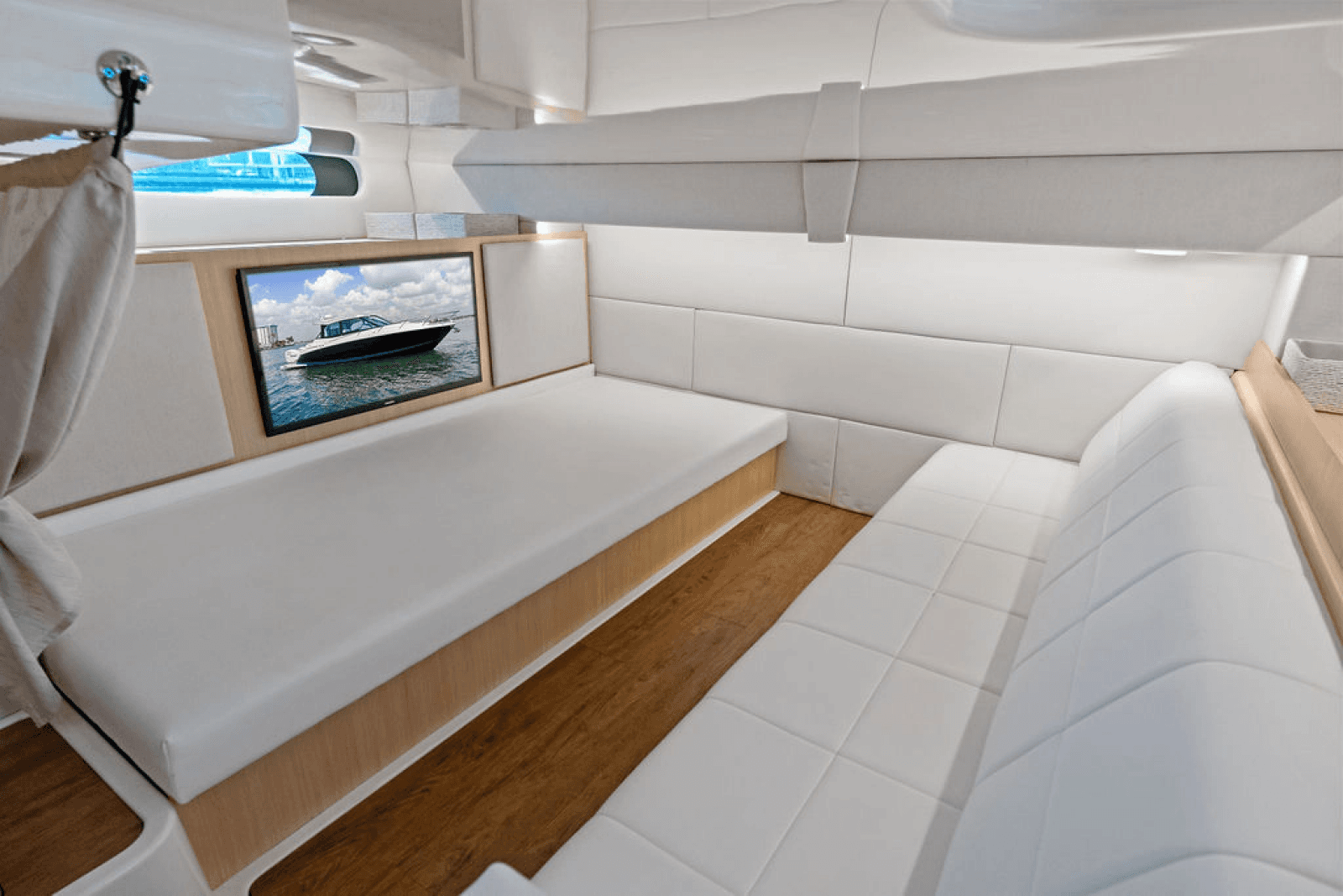 2024 Regal 36 XO - Photo 36