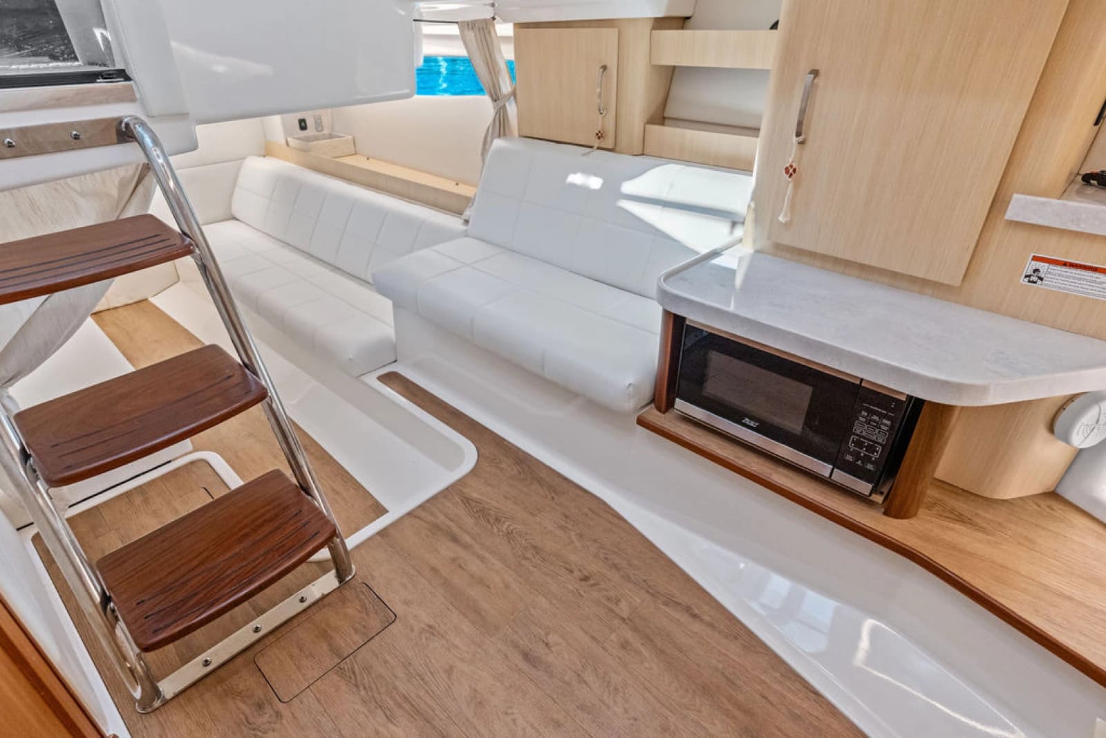 2024 Regal 36 XO - Photo 32