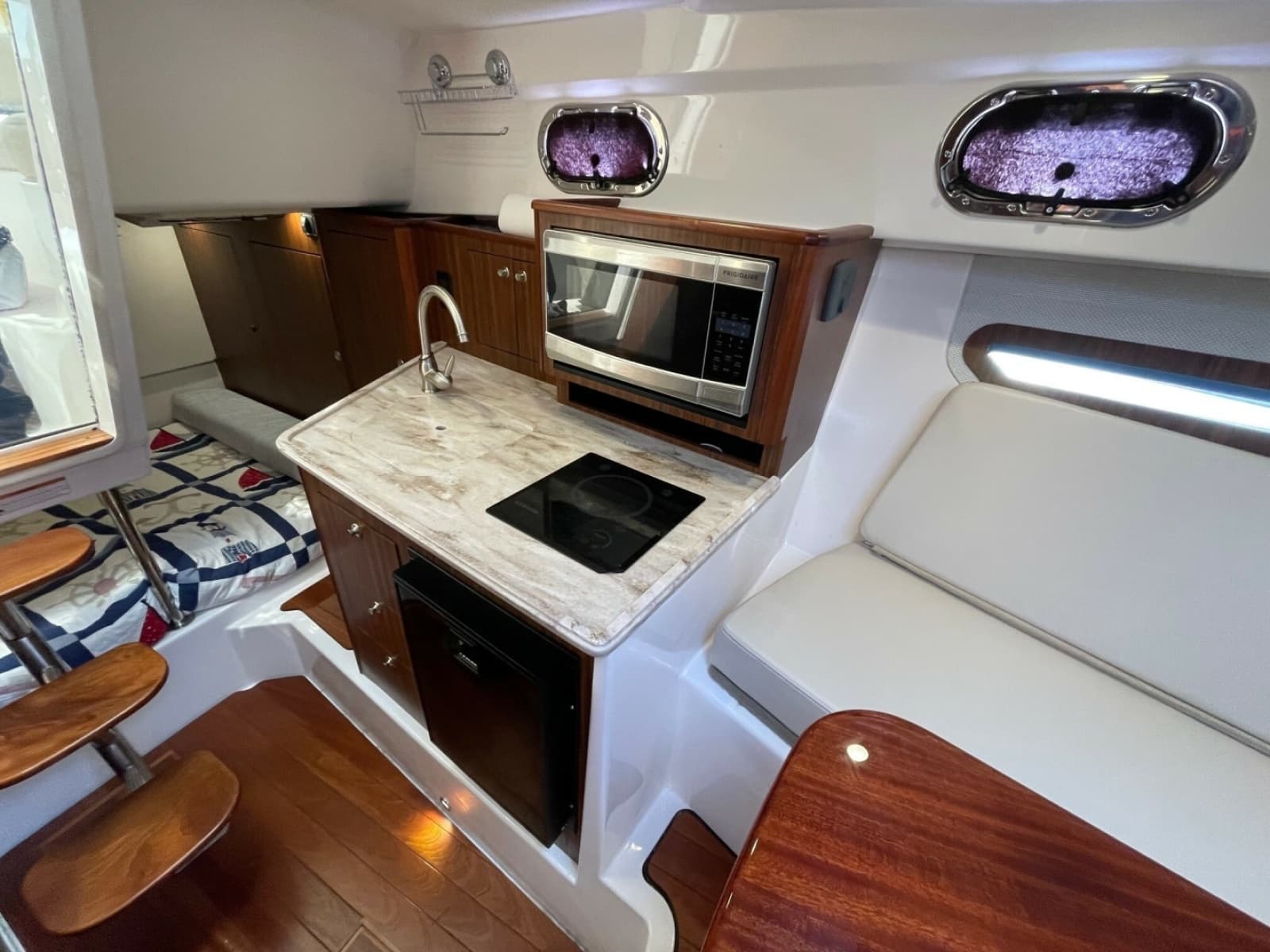 2017 Pursuit 325 OS - Photo 25