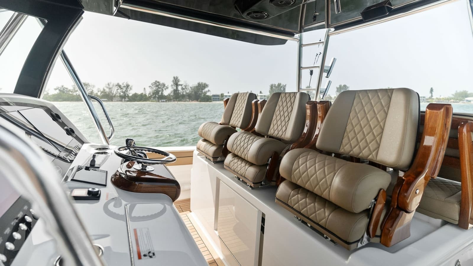 2022 Valhalla Boatworks V-46 - Photo 8